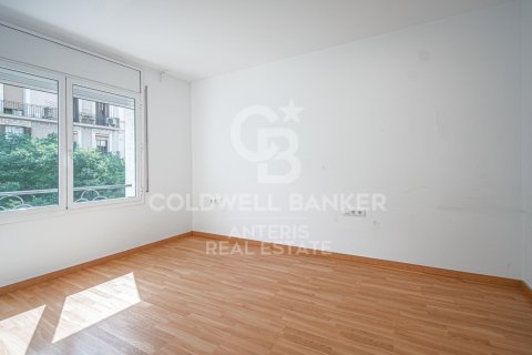 Apartment à vendre à Barcelona, Espagne, 4 chambres, 127 m2 No. 178502 - photo 4