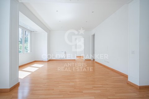 Apartment à vendre à Barcelona, Espagne, 4 chambres, 127 m2 No. 178502 - photo 2