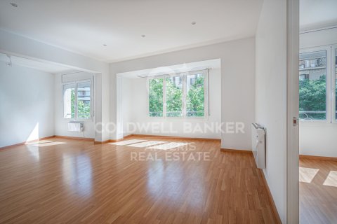 Apartment à Barcelona, Espagne 4 chambres, 127 m2 No. 178502