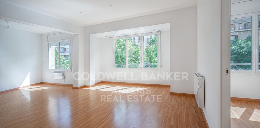 Apartment à Barcelona, Espagne 4 chambres, 127 m2 No. 178502