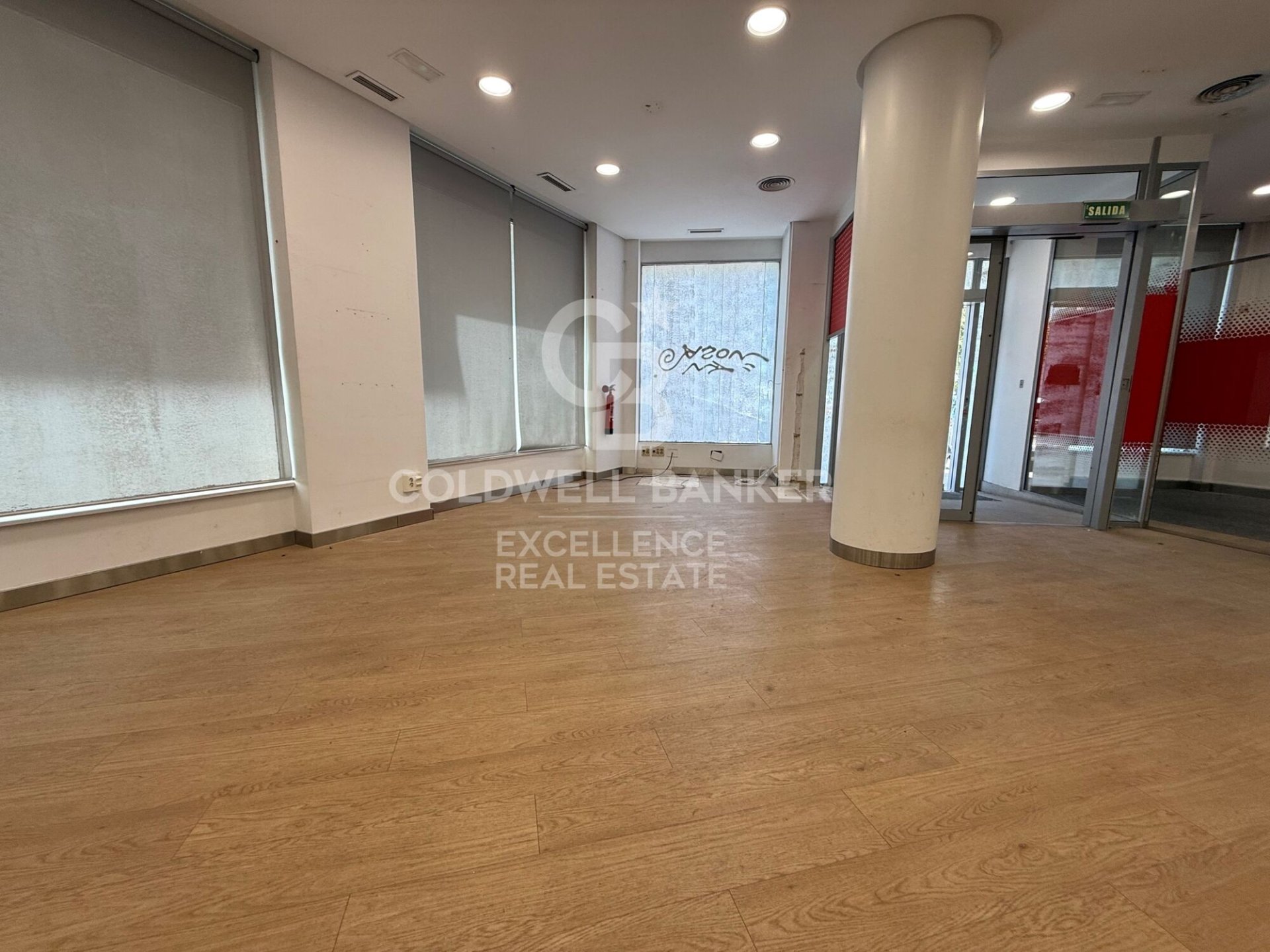 Propiedad comercial en Valencia, València, España 212 m2 No. 178503