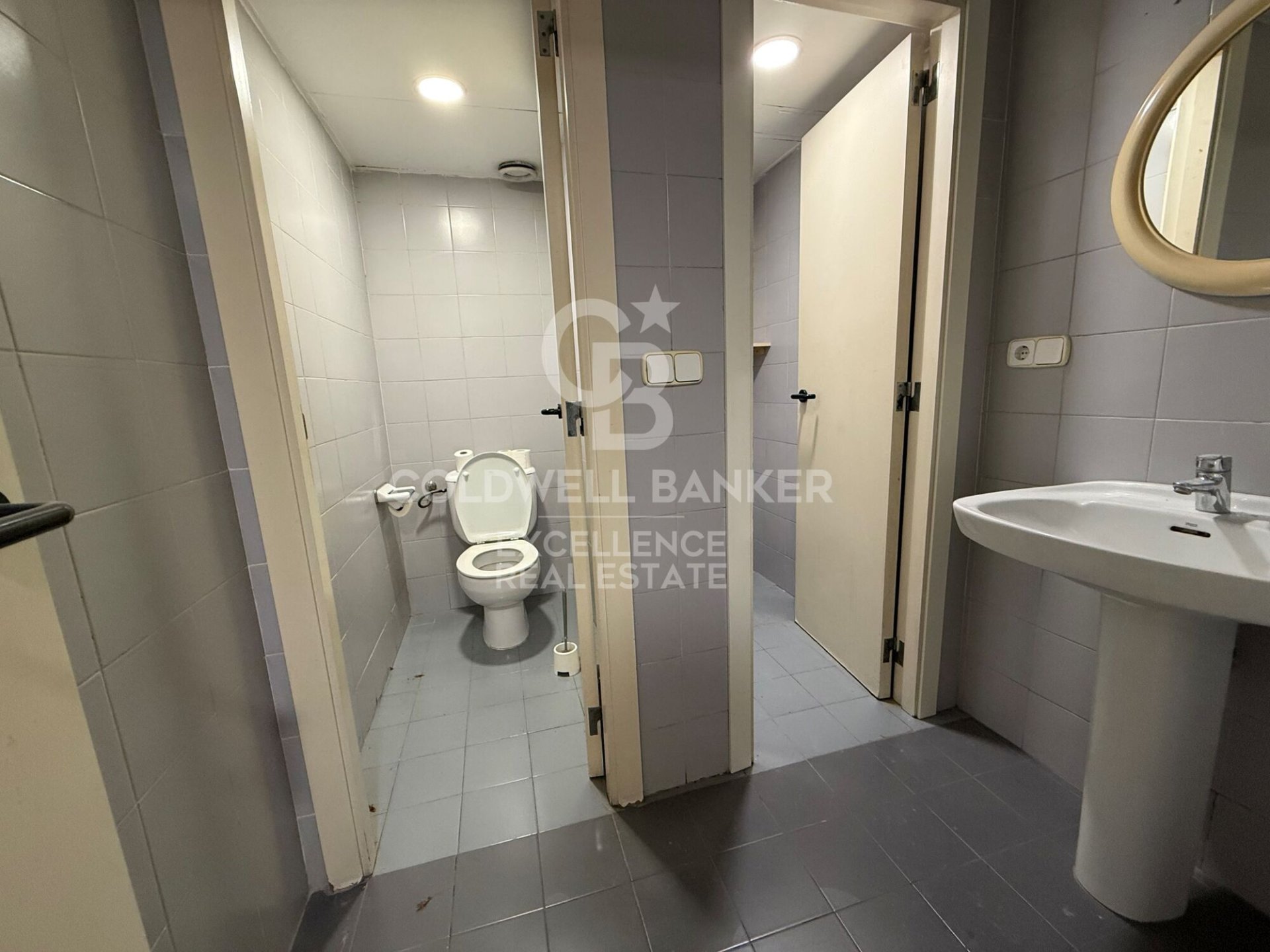Propiedad comercial en Valencia, València, España 212 m2 No. 178503