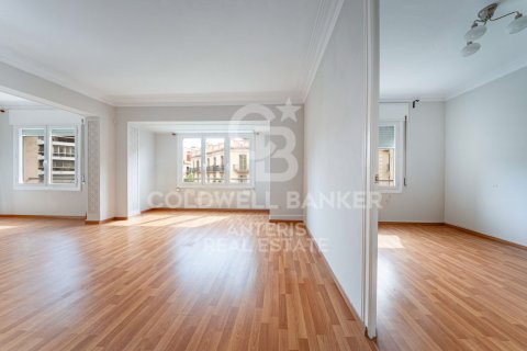 Apartment à vendre à Barcelona, Espagne, 3 chambres, 127 m2 No. 178506 - photo 4