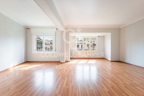 Apartment à vendre à Barcelona, Espagne, 3 chambres, 127 m2 No. 178506 - photo 2