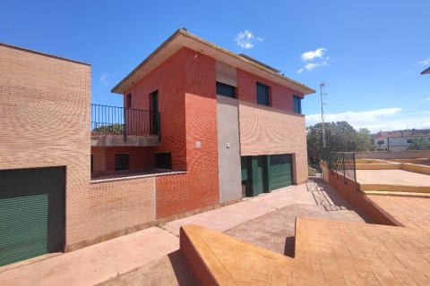 House à Olerdola, Barcelona, Espagne 3 chambres, 227 m2 No. 167240