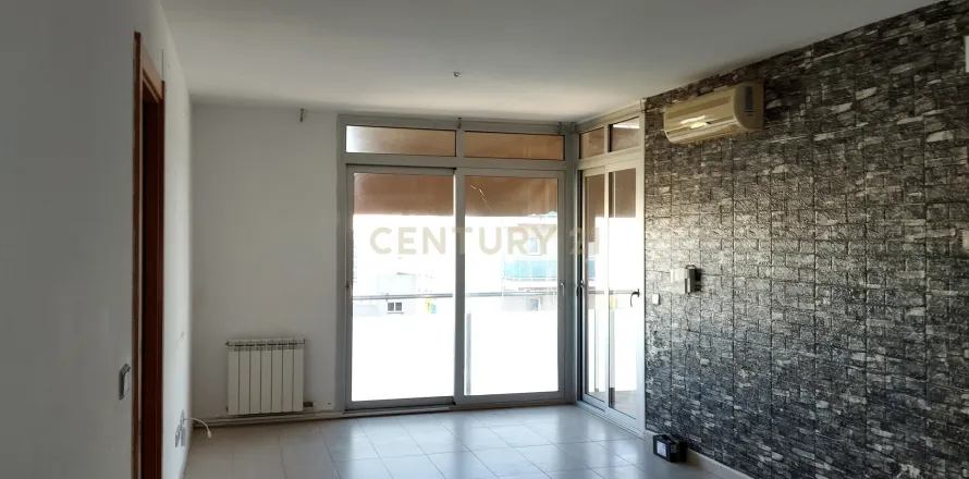 Dzīvoklis Malgrat de Mar, Barcelona, Spānijā 4 istabas, 98 m2 Nr. 167241