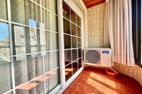Apartamento en venta en Torrevieja, Alicante, España 3 dormitorios, 97 m2 No. 190011 - foto 4