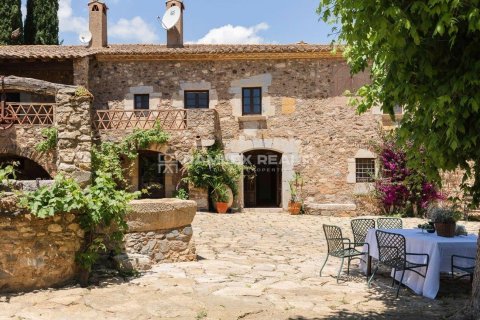Castles a Girona, Spagna 9 camere da letto, 900 mq. N° 176716