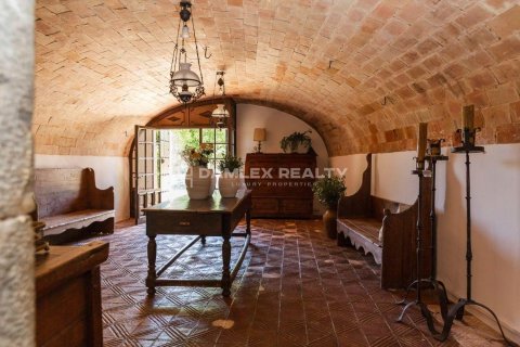 Castles in vendita a Girona, Spagna 9 camere da letto, 900 mq. N° 176716 - foto 4