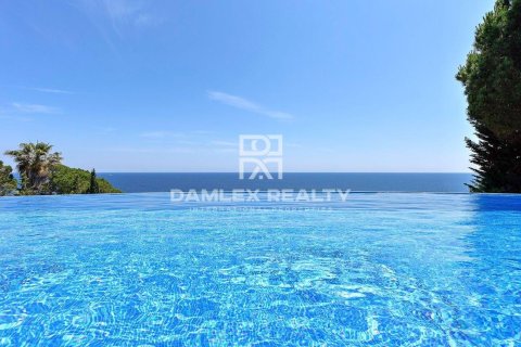 Huvila myytävänä Lloret de Mar, Girona, Espanja, 4 makuuhuonetta, 400 m2 No. 176714 - kuva 5