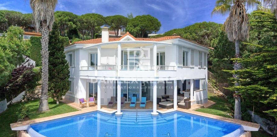 Huvila Lloret de Mar, Girona, Espanja 4 makuuhuonetta, 400 m2 No. 176714