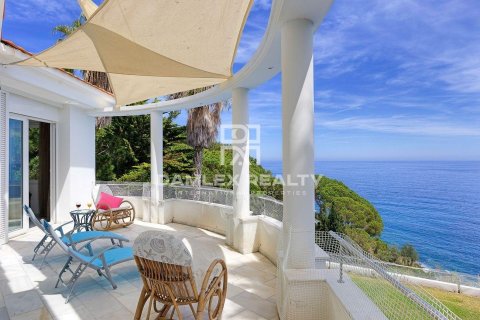 Huvila myytävänä Lloret de Mar, Girona, Espanja, 4 makuuhuonetta, 400 m2 No. 176714 - kuva 6