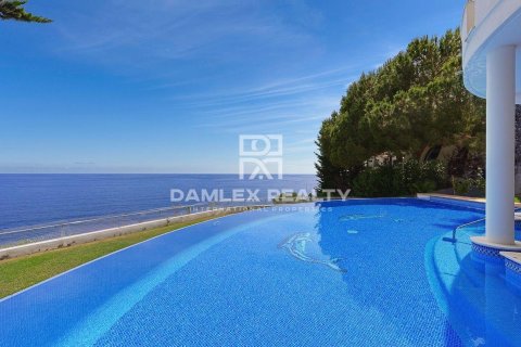 Huvila myytävänä Lloret de Mar, Girona, Espanja, 4 makuuhuonetta, 400 m2 No. 176714 - kuva 3