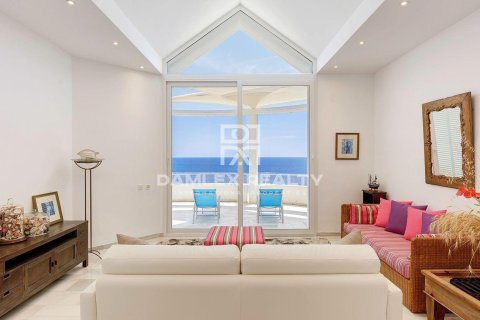 Huvila myytävänä Lloret de Mar, Girona, Espanja, 4 makuuhuonetta, 400 m2 No. 176714 - kuva 16