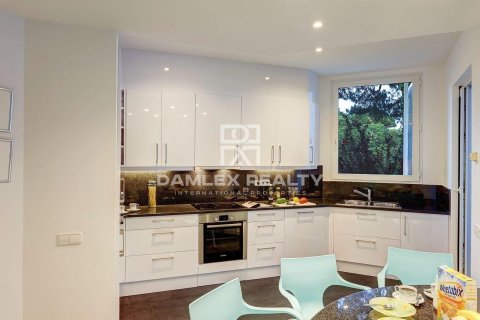 Huvila myytävänä Lloret de Mar, Girona, Espanja, 4 makuuhuonetta, 400 m2 No. 176714 - kuva 21