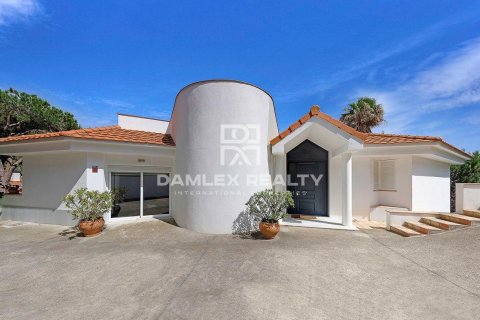 Huvila myytävänä Lloret de Mar, Girona, Espanja, 4 makuuhuonetta, 400 m2 No. 176714 - kuva 11