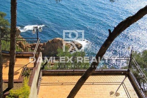 Huvila myytävänä Blanes, Girona, Espanja, 8 makuuhuonetta, 500 m2 No. 176719 - kuva 2