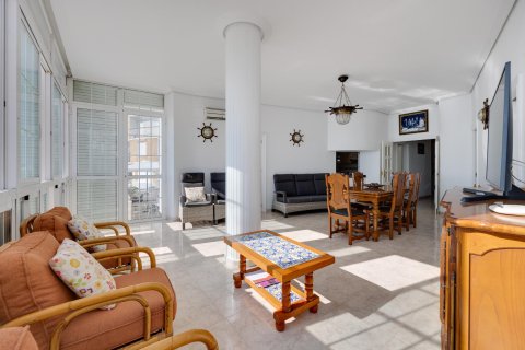 Lägenhet till salu i Torrevieja, Alicante, Spanien 4 sovrum, 146 kvm. Nr. 150005 - foto 8