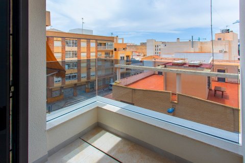 Продажа квартиры в Торревьеха, Аликанте, Испания 2 спальни, 88м2 №119058 - фото 20