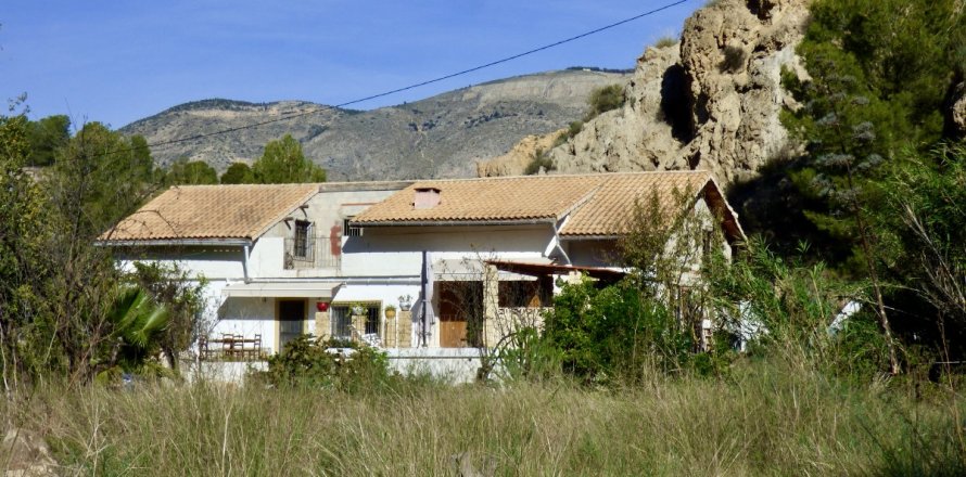 Finca a Orxeta, Alicante, Spagna 3 camere da letto, 254 mq. N° 192499
