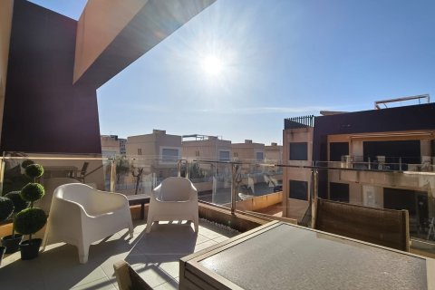 Huoneisto myytävänä Mil Palmeras, Alicante, Espanja, 3 makuuhuonetta, 67 m2 No. 146734 - kuva 22