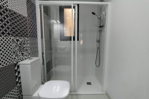 Apartamento en venta en Mil Palmeras, Alicante, España 3 dormitorios, 67 m2 No. 146734 - foto 19