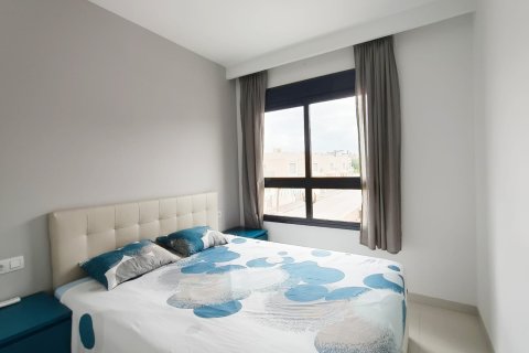 Apartamento en venta en Mil Palmeras, Alicante, España 3 dormitorios, 67 m2 No. 146734 - foto 12