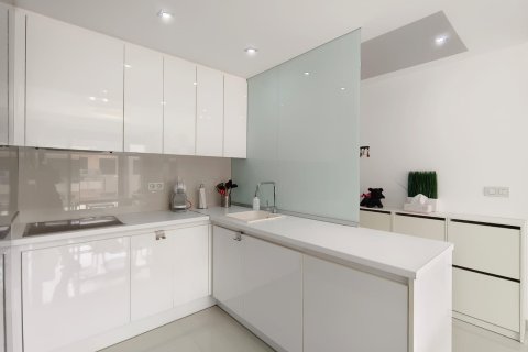 Apartamento en venta en Mil Palmeras, Alicante, España 3 dormitorios, 67 m2 No. 146734 - foto 2