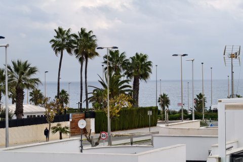 Apartamento en venta en Mil Palmeras, Alicante, España 3 dormitorios, 67 m2 No. 146734 - foto 27