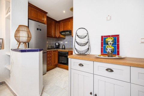 Apartamento en venta en Torrevieja, Alicante, España 2 dormitorios, 72 m2 No. 146733 - foto 4