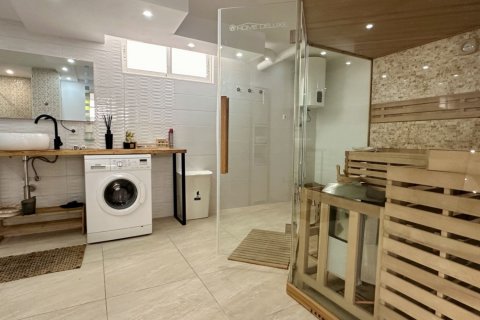 Villa for sale in Alicante, Spain 3 bedrooms, 187 sq.m. No. 146736 - photo 24