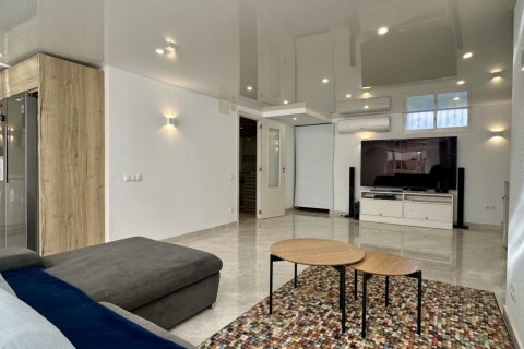 Villa for sale in Alicante, Spain 3 bedrooms, 187 sq.m. No. 146736 - photo 6