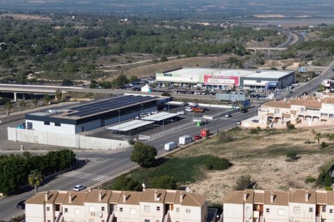 Villa for sale in Alicante, Spain 3 bedrooms, 187 sq.m. No. 146736 - photo 15