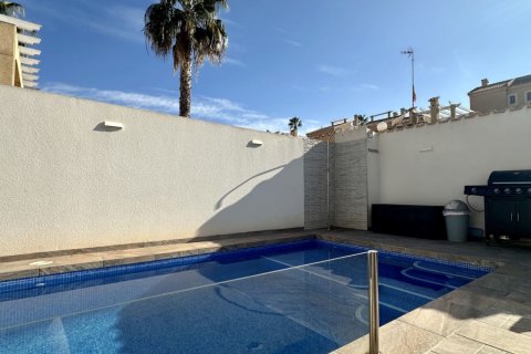 Villa for sale in Alicante, Spain 3 bedrooms, 187 sq.m. No. 146736 - photo 3