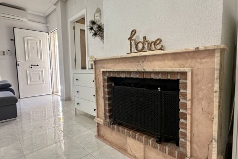 Villa for sale in Alicante, Spain 3 bedrooms, 187 sq.m. No. 146736 - photo 18