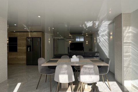 Villa for sale in Alicante, Spain 3 bedrooms, 187 sq.m. No. 146736 - photo 10