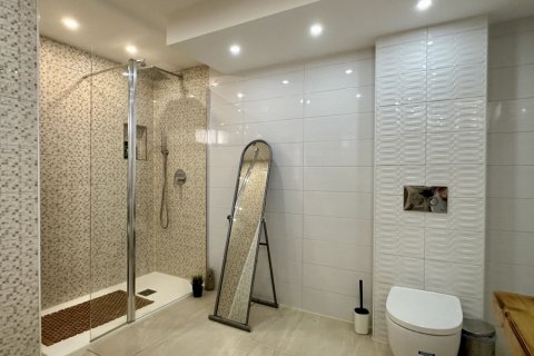 Villa for sale in Alicante, Spain 3 bedrooms, 187 sq.m. No. 146736 - photo 7