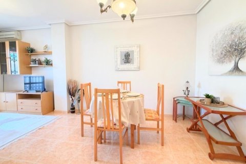 Kattohuoneisto myytävänä Torrevieja, Alicante, Espanja, 3 makuuhuonetta, 73 m2 No. 146731 - kuva 6