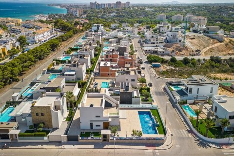 Villa for sale Campoamor, Alicante, Spain 3 bedrooms, 242 sq.m. No. 109148 - photo 13