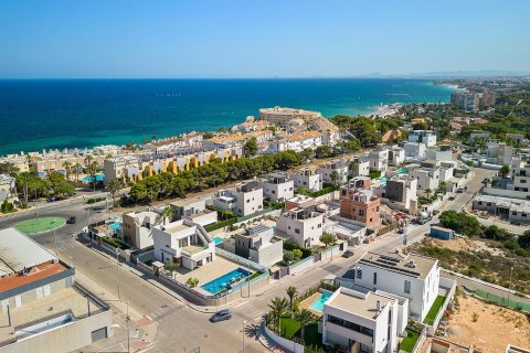 Villa for sale Campoamor, Alicante, Spain 3 bedrooms, 242 sq.m. No. 109148 - photo 12