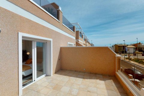 House in Pilar de la Horadada, Alicante, Spain 3 bedrooms, 81 sq.m. No. 175515