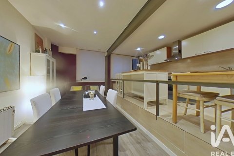 Продажа коммерческой недвижимости в Барселона, Испания 1 спальня, 165м2 №188024 - фото 22