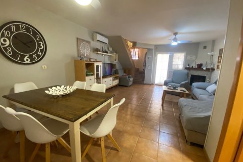 Hus till salu i Torrevieja, Alicante, Spanien 3 sovrum, 80 kvm. Nr. 160949 - foto 4