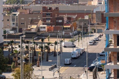 Apartament w Badalona, Barcelona, Hiszpania 4 sypialnie, 142 mkw. nr 160998 – zdjęcie 16