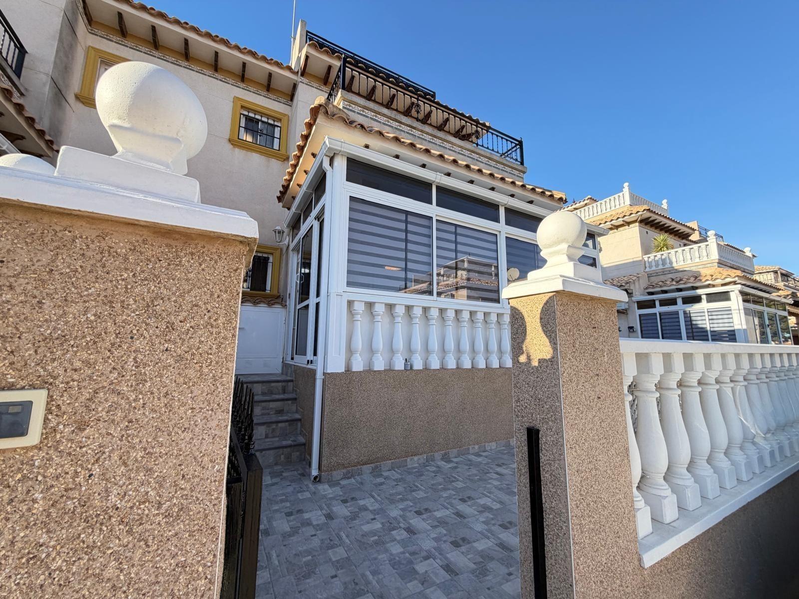 House in Urbanizacion Las Filipinas, Alicante, Spain 2 bedrooms, 82 sq.m. No. 160948
