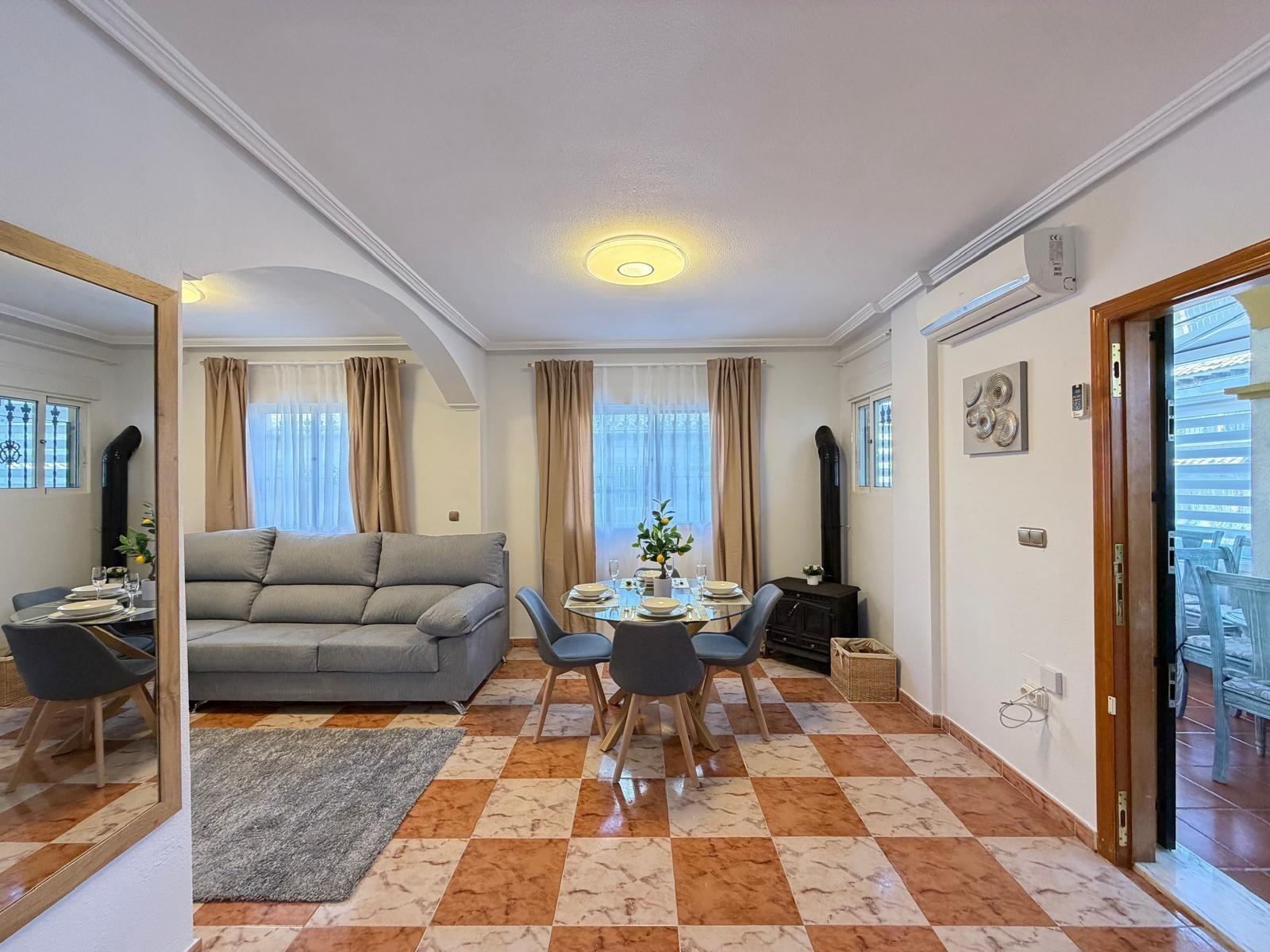 House in Urbanizacion Las Filipinas, Alicante, Spain 2 bedrooms, 82 sq.m. No. 160948