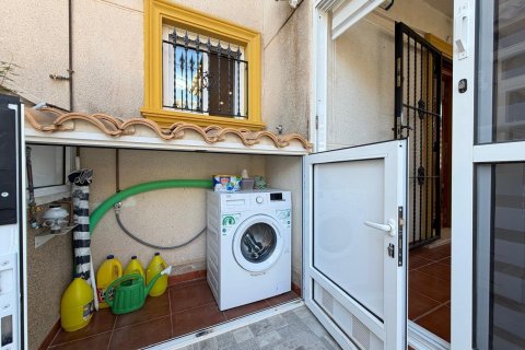 Продажа дома в Урбанизация Лас-Филипинас, Аликанте, Испания 2 спальни, 82м2 №160948 - фото 13