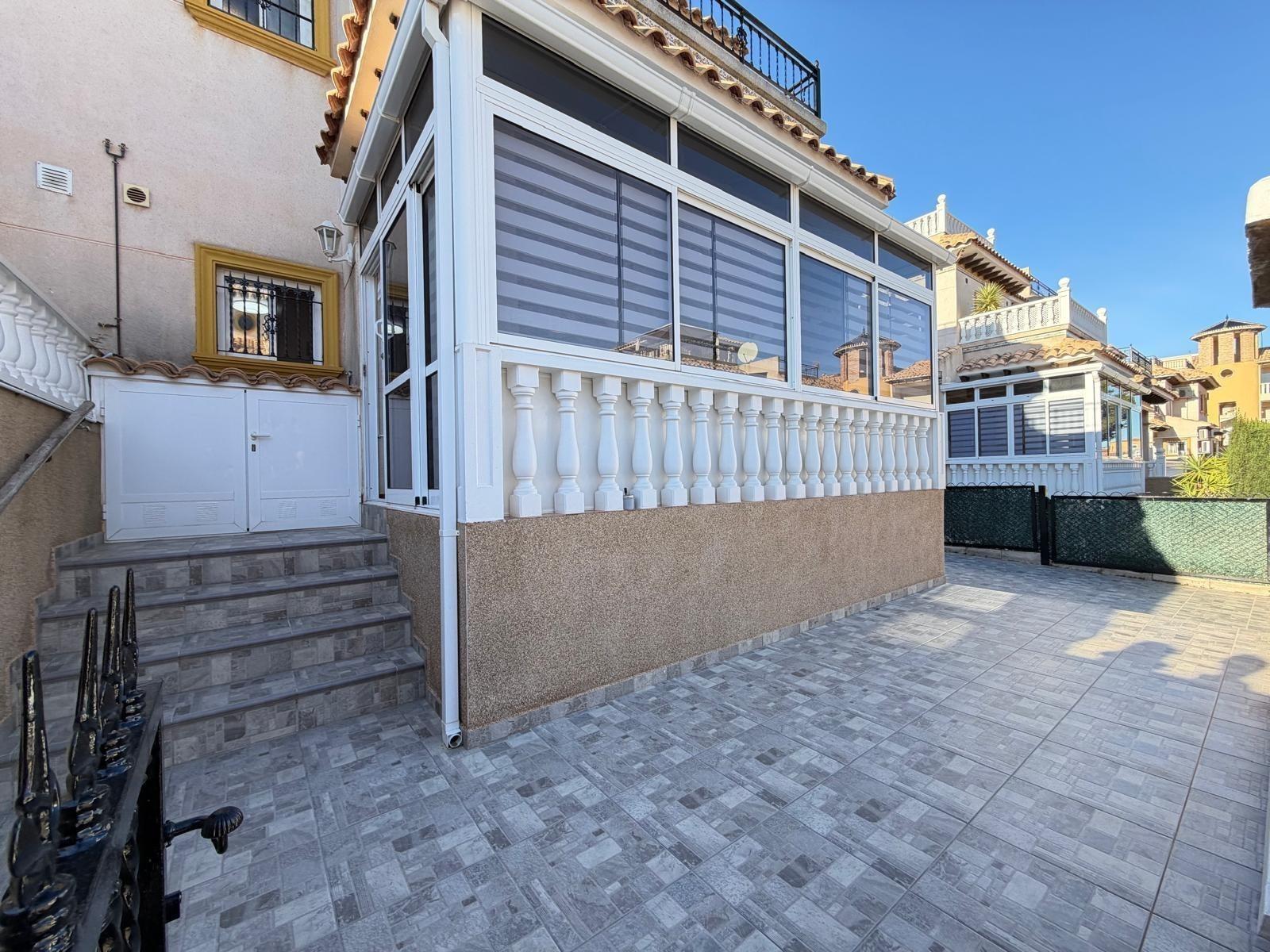 House in Urbanizacion Las Filipinas, Alicante, Spain 2 bedrooms, 82 sq.m. No. 160948