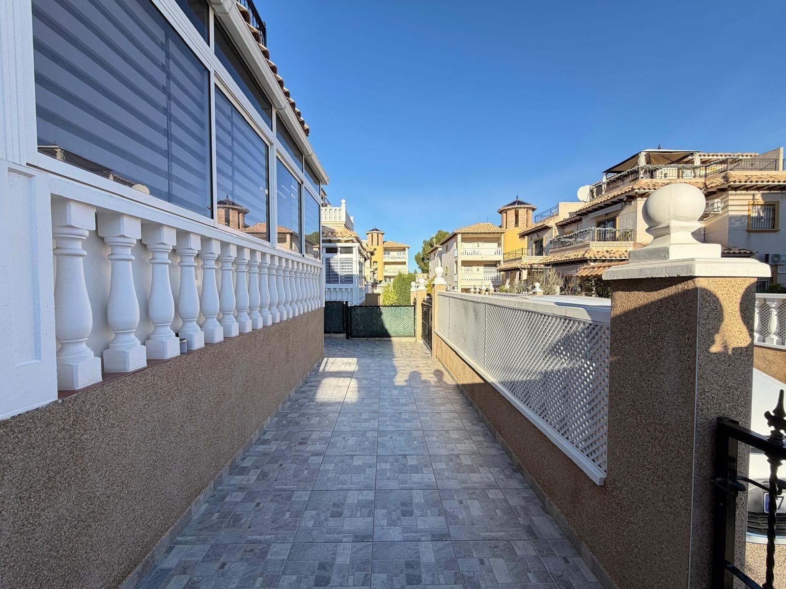 House in Urbanizacion Las Filipinas, Alicante, Spain 2 bedrooms, 82 sq.m. No. 160948