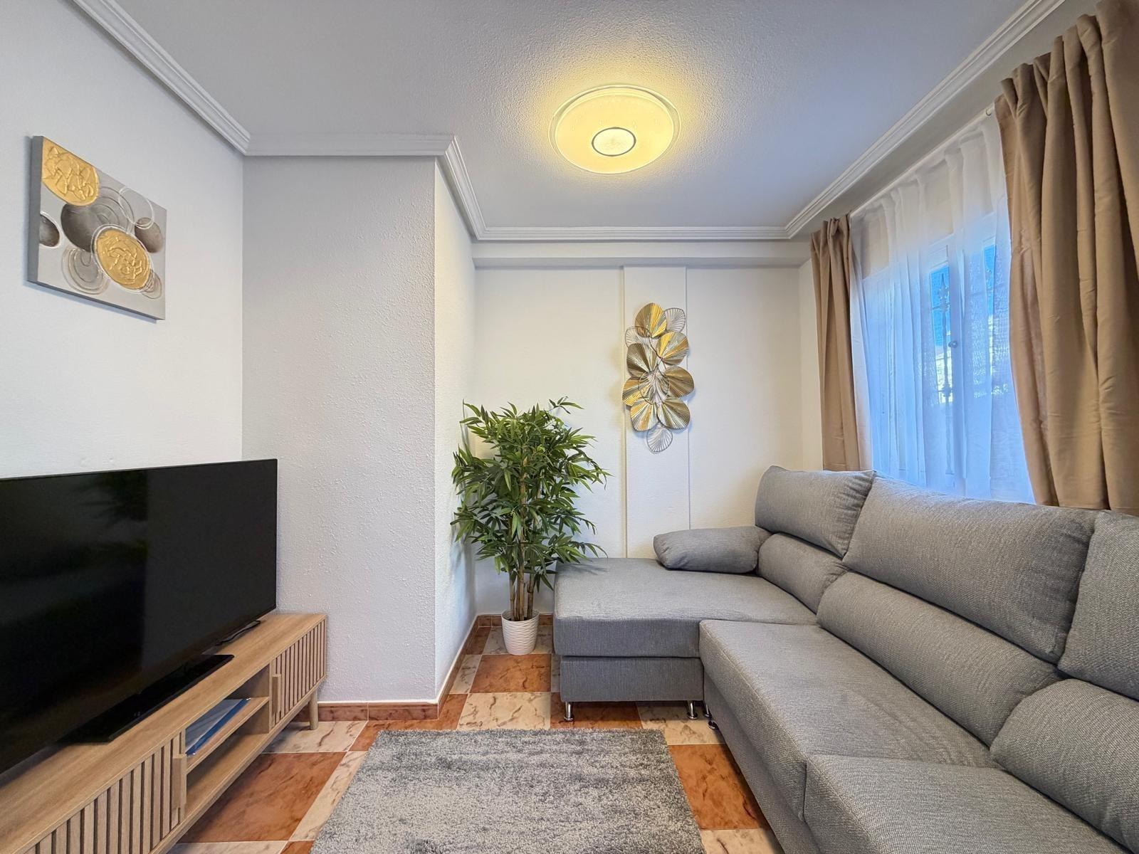 House in Urbanizacion Las Filipinas, Alicante, Spain 2 bedrooms, 82 sq.m. No. 160948